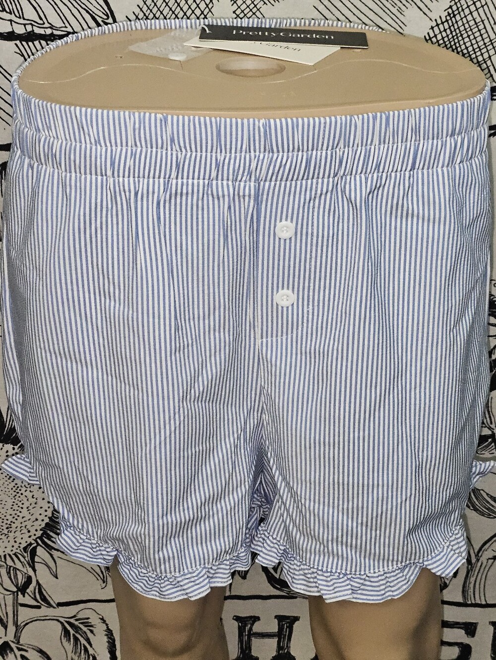 NWT Pretty Garden Medium Classic Blue & White Striped Lounge Shorts